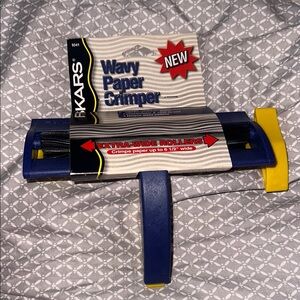 Blue and Yellow Party Paper Cutter